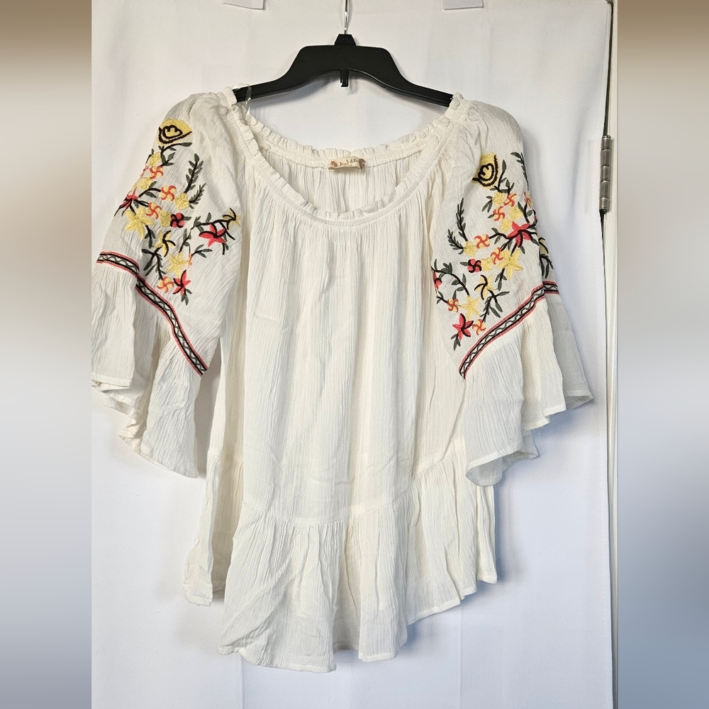 Altar'd State Embroidered Boho Top‎ Size S/M